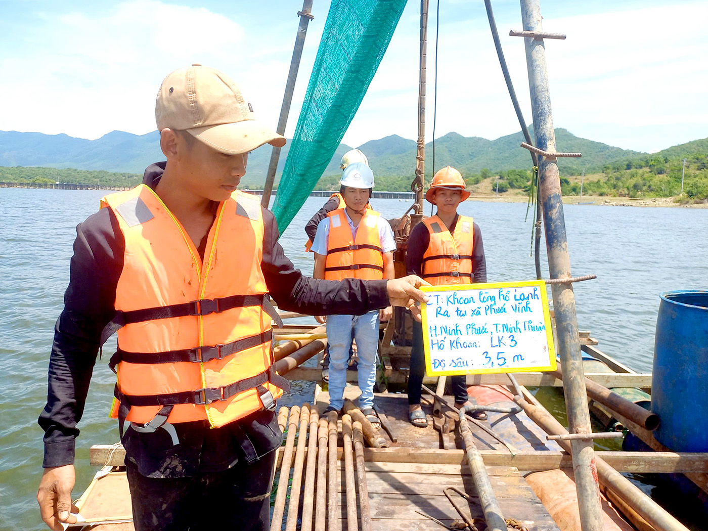 Khoan thăm dò cát xây dựng lòng hồ  Lanh Ra xã Phước Hậu, tỉnh Khánh Hòa